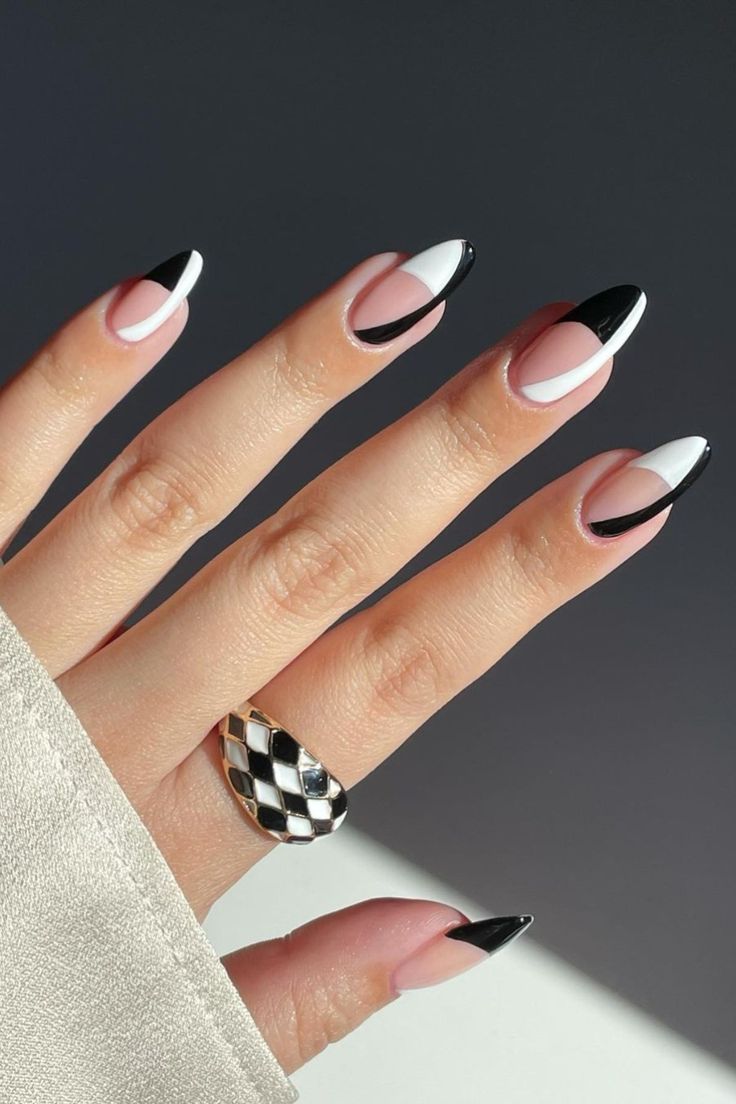 Simple Cute Black And White Nails Design 6